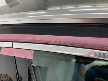 メッキモール腐食・ウロコ除去 | アウディA4アバント | 神戸市中央区