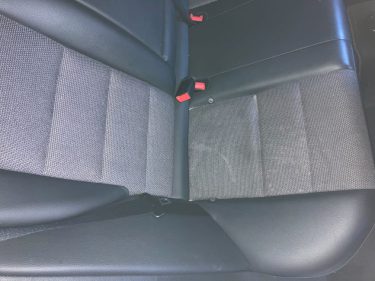 シートシミ汚れクリーニング | メルセデスベンツCクラス | 神戸市中央区