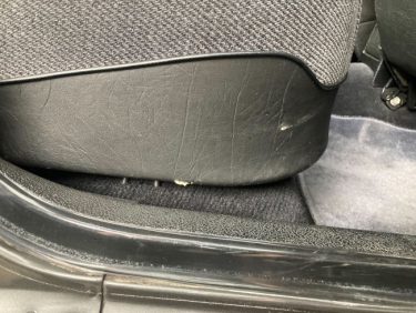 【旧車】シート側面の破れ | ボルボ240GL | 南あわじ市Part2