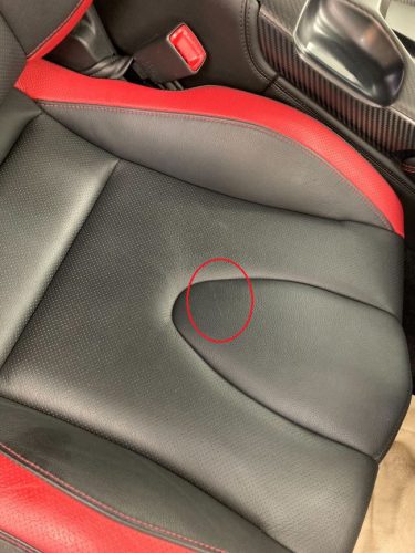 運転席シートの（極小）擦れ傷 | 日産GT-R | 神戸市西区