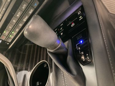 ステアリング・シフトノブリペア | レクサスRX450h | 神戸市長田区