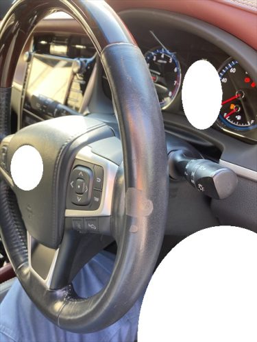 ステアリング表皮めくれ | トヨタ・ハリアー | 神戸市中央区