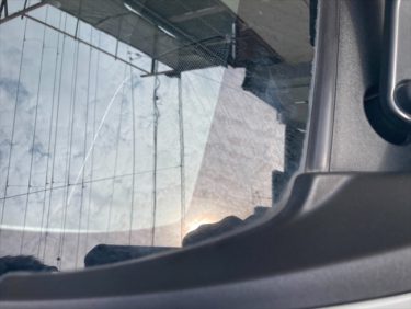 窓ガラスのウロコ取り | スズキ・ワゴンR | 兵庫県淡路市