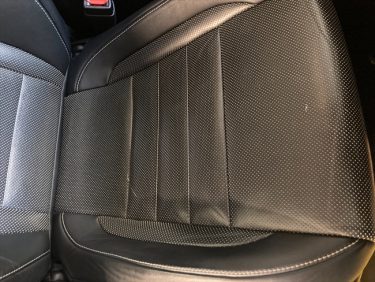 高級車シートのひっかき傷 | レクサスRX | 兵庫県神戸市垂水区