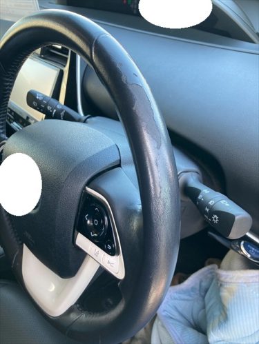 ハンドル表皮剥がれ | トヨタ・プリウス | 兵庫県神戸市垂水区