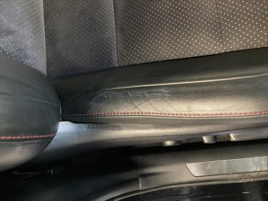 運転席サイドサポートのシワ | トヨタ・ハリアー | 兵庫県神戸市中央区