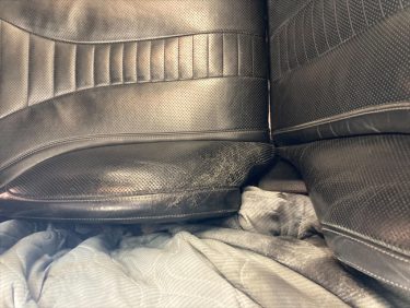 運転席シートの劣化擦れ | メルセデスベンツSクラス | 兵庫県神戸市灘区